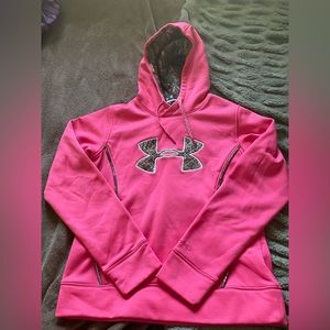 Medium Under Armour hoodie